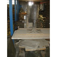 Hydraulische Formmaschine RITTERHAUS, Tisch 700 mm x 1100 mm
